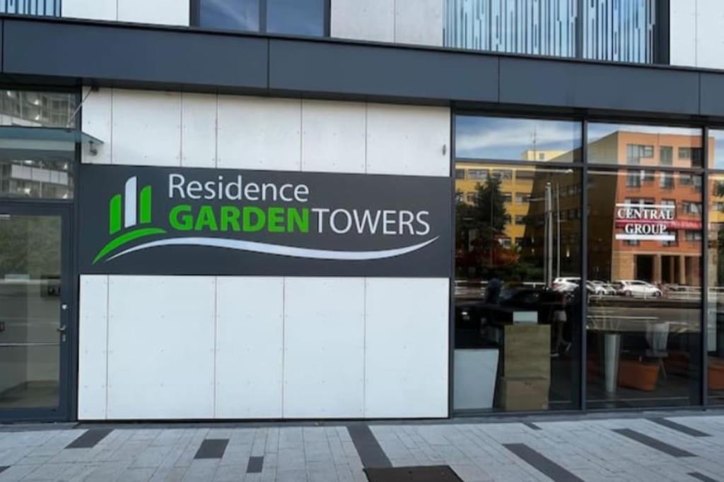Residence Garden Tower - Zimni Zahrada Prága Kültér fotó