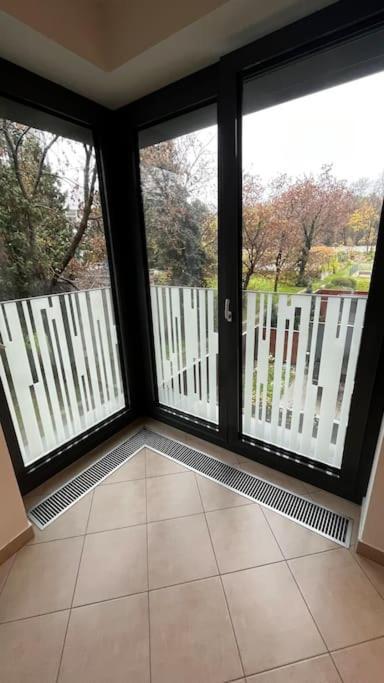 Residence Garden Tower - Zimni Zahrada Prága Kültér fotó